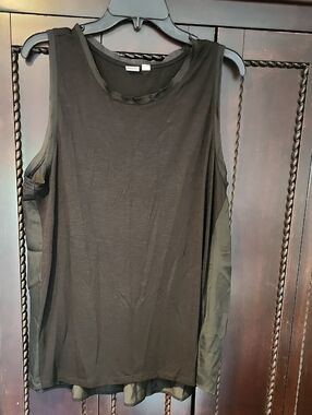 Gap Women’s Black Sleeveless Layered Tank Top